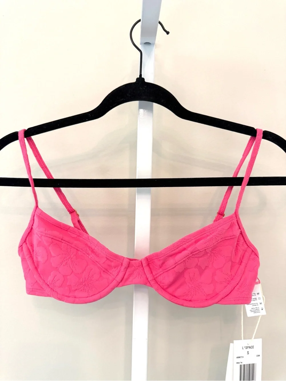 L*Space Missy Bikini Top Pink Textured Underwire Size S NWT
